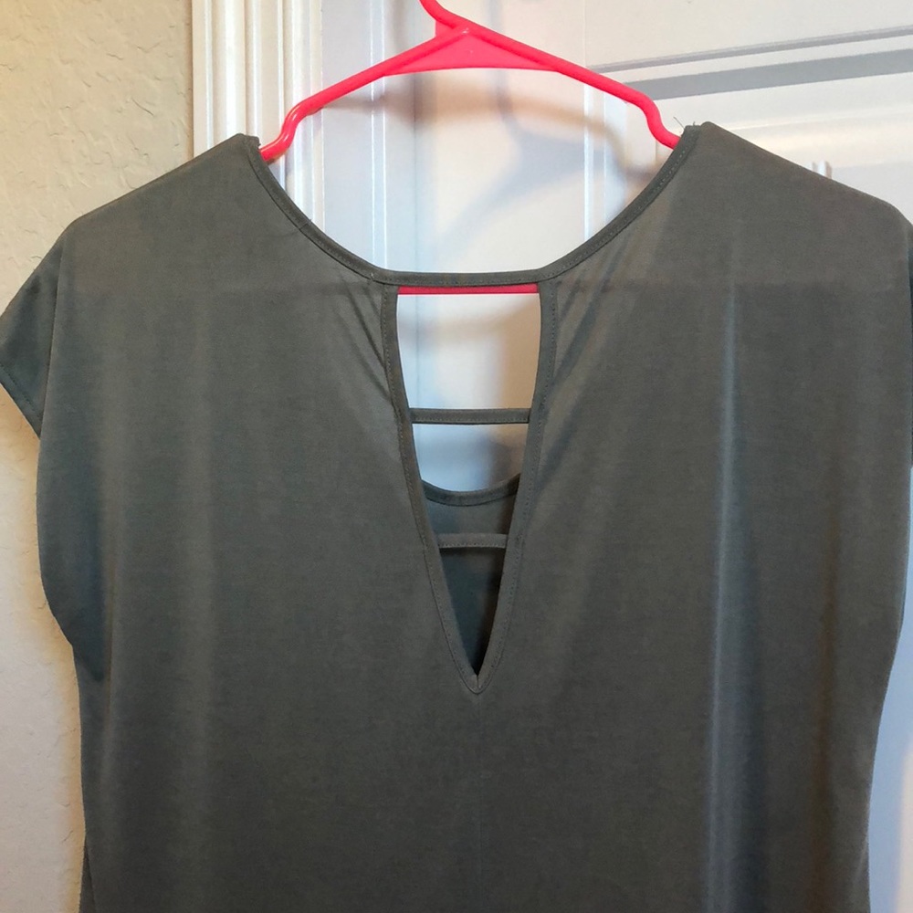 GREEN SHIRT - Picture 2 of 3